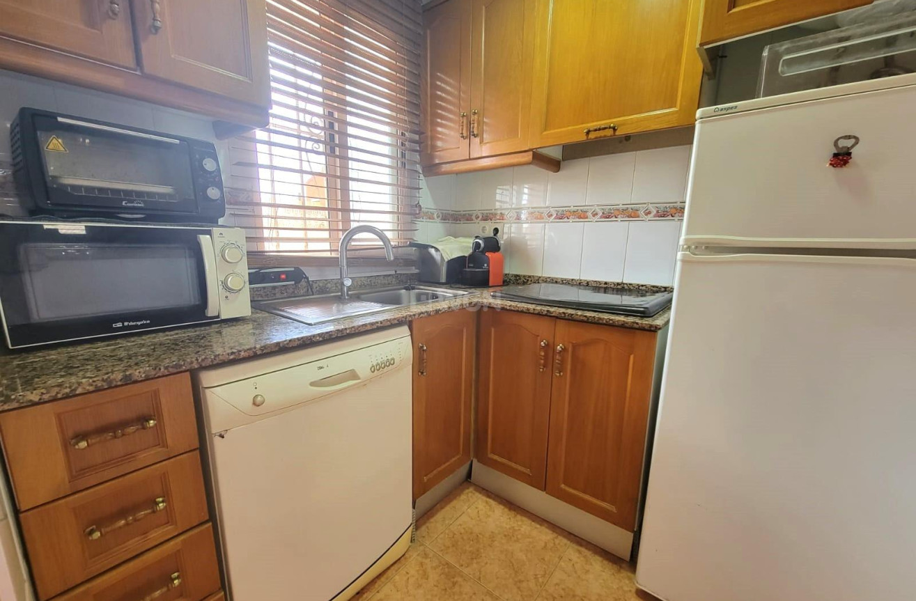 Odsprzedaż - Mieszkanie w bloku - Torrevieja - Nueva Torrevieja