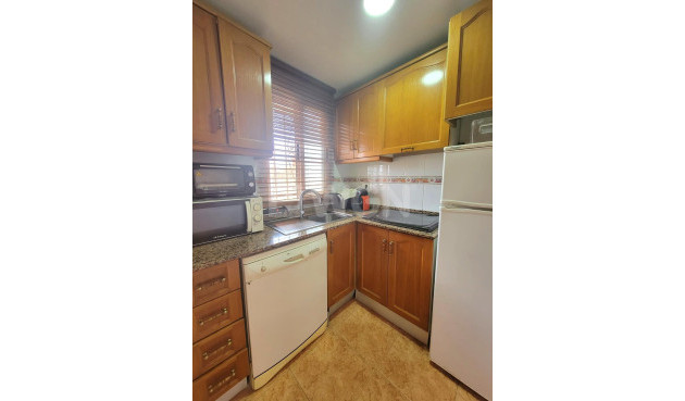 Odsprzedaż - Mieszkanie w bloku - Torrevieja - Nueva Torrevieja