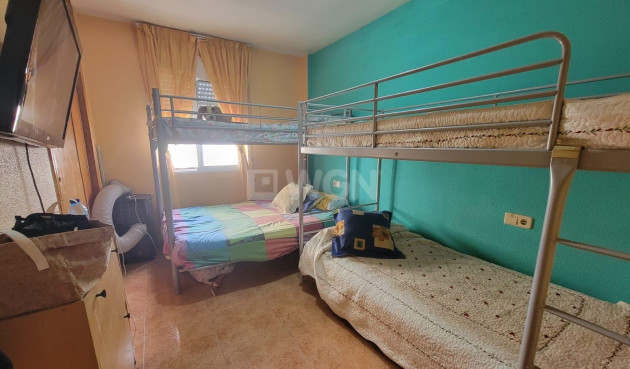 Odsprzedaż - Mieszkanie w bloku - Torrevieja - Nueva Torrevieja