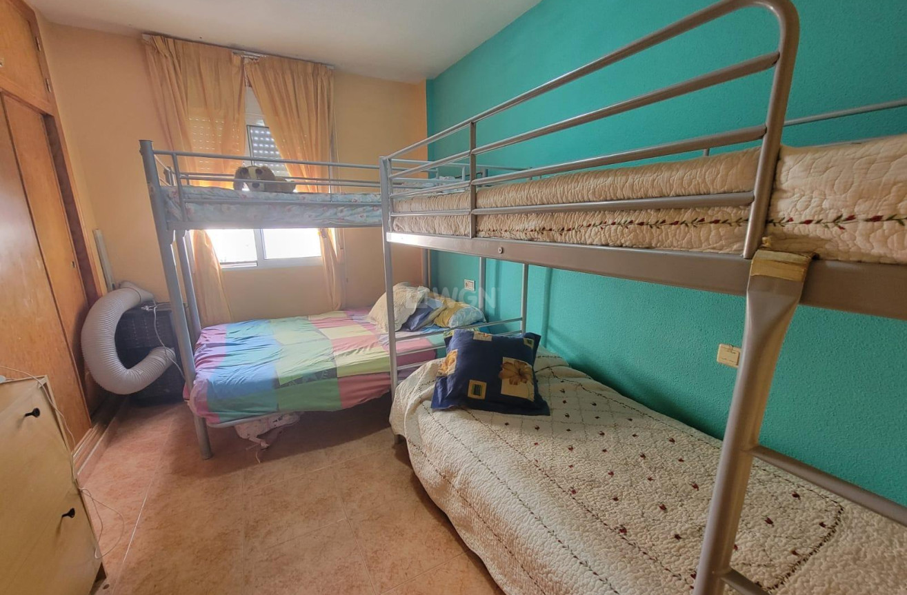 Odsprzedaż - Mieszkanie w bloku - Torrevieja - Nueva Torrevieja