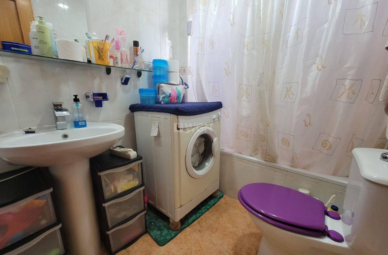 Odsprzedaż - Mieszkanie w bloku - Torrevieja - Nueva Torrevieja