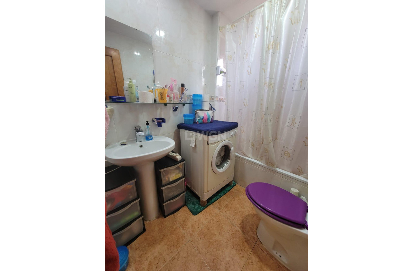 Odsprzedaż - Mieszkanie w bloku - Torrevieja - Nueva Torrevieja