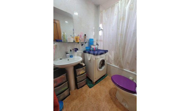 Odsprzedaż - Mieszkanie w bloku - Torrevieja - Nueva Torrevieja