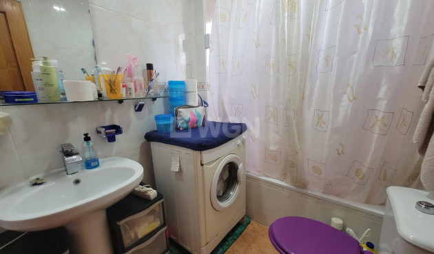 Odsprzedaż - Mieszkanie w bloku - Torrevieja - Nueva Torrevieja