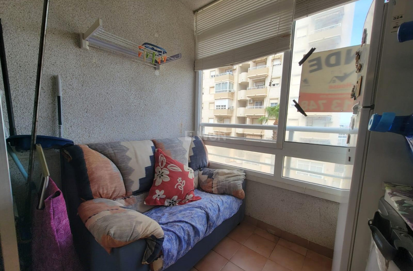 Odsprzedaż - Mieszkanie w bloku - Torrevieja - Nueva Torrevieja