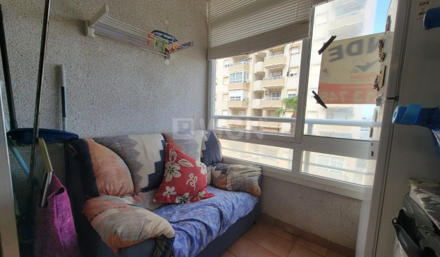 Odsprzedaż - Mieszkanie w bloku - Torrevieja - Nueva Torrevieja