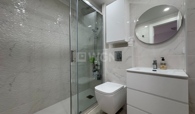 Odsprzedaż - Mieszkanie w bloku - Torrevieja - Costa Blanca