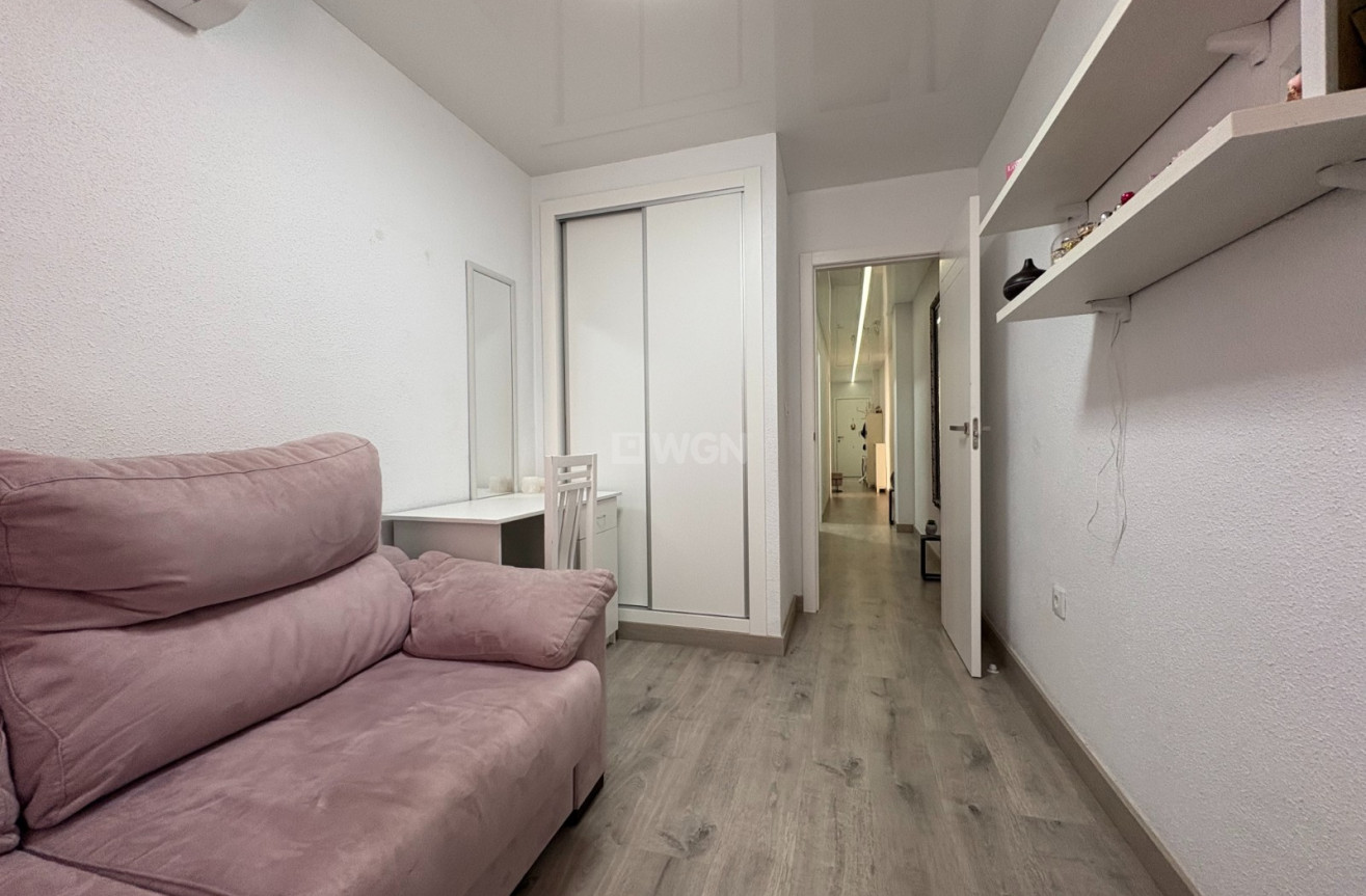 Odsprzedaż - Mieszkanie w bloku - Torrevieja - Costa Blanca