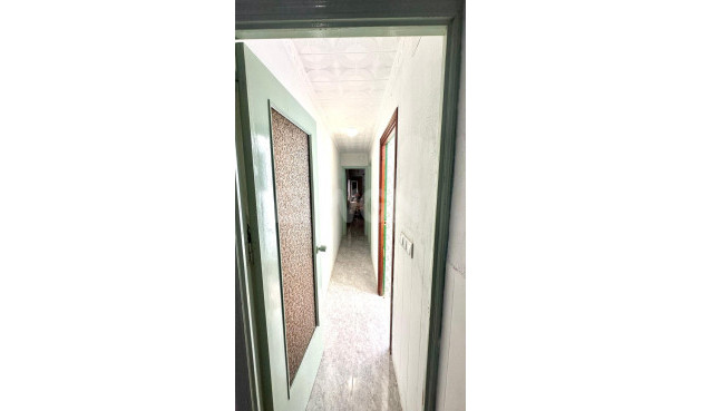 Reventa - Apartamento / piso - Torrevieja - Estacion De Autobuses