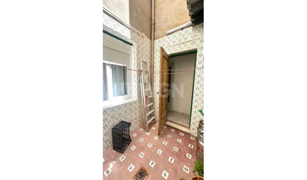 Reventa - Apartamento / piso - Torrevieja - Estacion De Autobuses