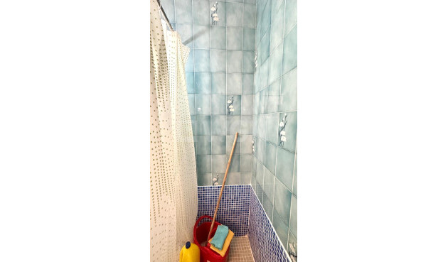 Reventa - Apartamento / piso - Torrevieja - Estacion De Autobuses