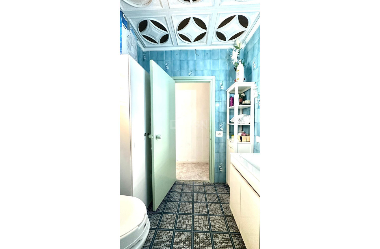 Reventa - Apartamento / piso - Torrevieja - Estacion De Autobuses