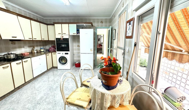 Reventa - Apartamento / piso - Torrevieja - Estacion De Autobuses