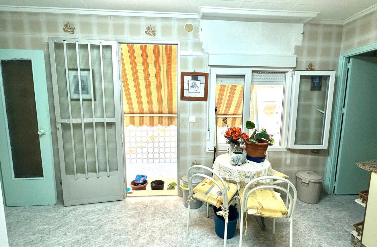 Reventa - Apartamento / piso - Torrevieja - Estacion De Autobuses