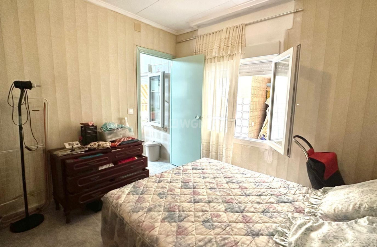 Reventa - Apartamento / piso - Torrevieja - Estacion De Autobuses