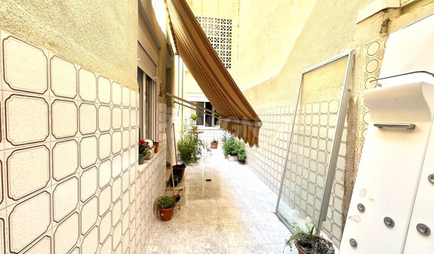 Reventa - Apartamento / piso - Torrevieja - Estacion De Autobuses