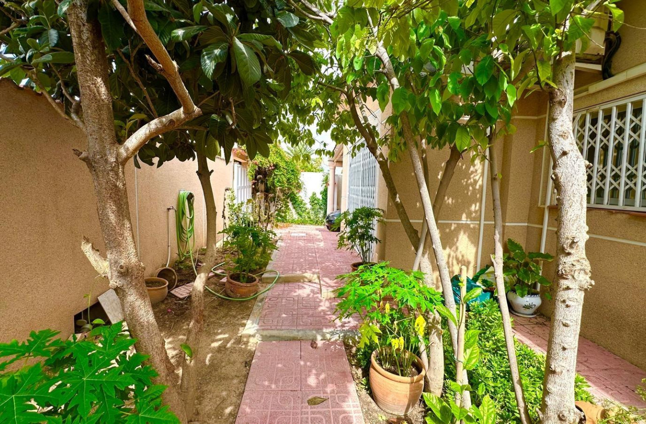 Odsprzedaż - Villa - Torrevieja - Los Balcones - Los Altos del Edén