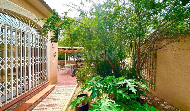 Odsprzedaż - Villa - Torrevieja - Los Balcones - Los Altos del Edén