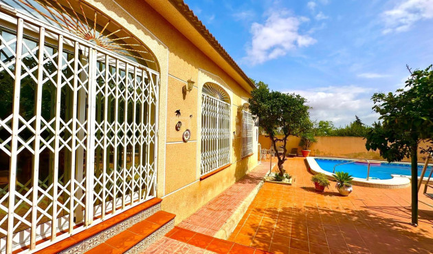 Odsprzedaż - Villa - Torrevieja - Los Balcones - Los Altos del Edén