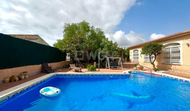 Odsprzedaż - Villa - Torrevieja - Los Balcones - Los Altos del Edén