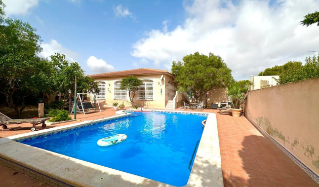 Odsprzedaż - Villa - Torrevieja - Los Balcones - Los Altos del Edén
