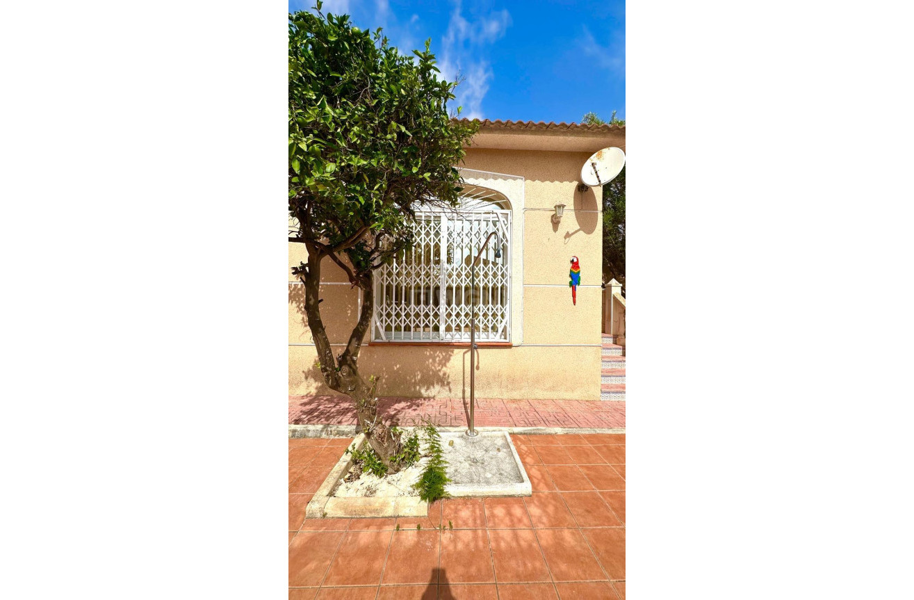 Odsprzedaż - Villa - Torrevieja - Los Balcones - Los Altos del Edén