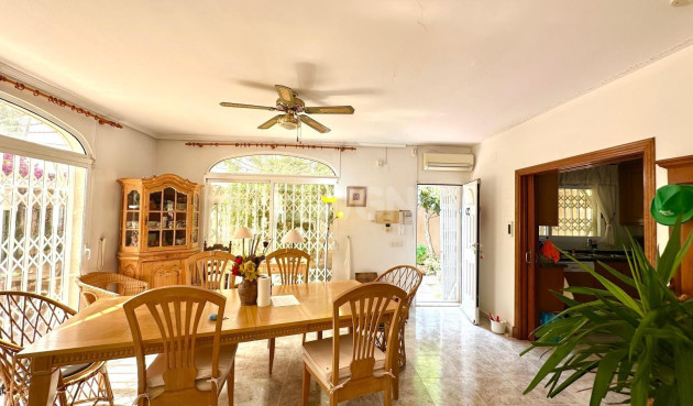 Odsprzedaż - Villa - Torrevieja - Los Balcones - Los Altos del Edén