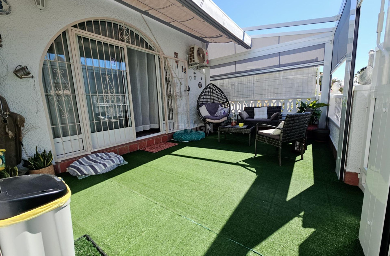 Odsprzedaż - Bungalow - Torrevieja - La Siesta - El Salado - Torreta