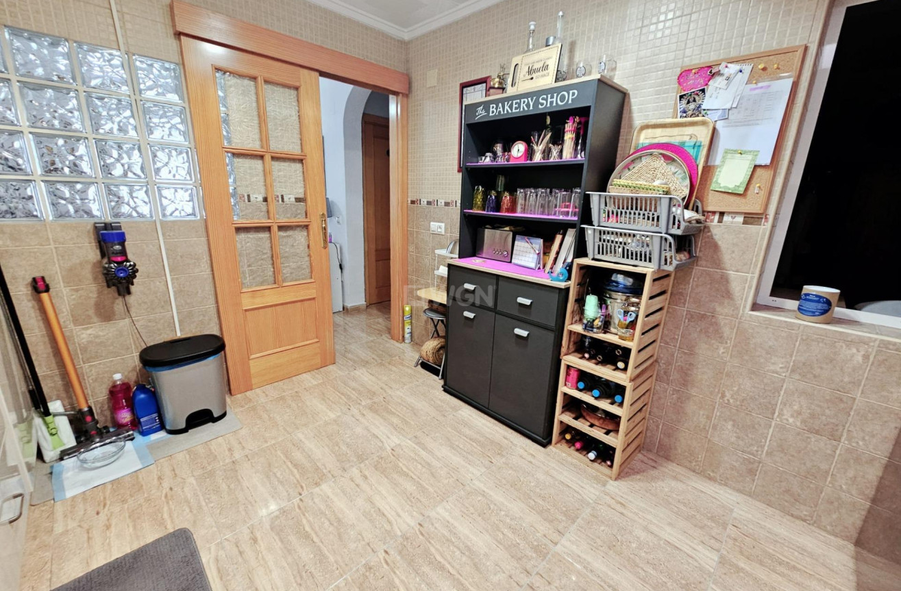 Odsprzedaż - Bungalow - Torrevieja - La Siesta - El Salado - Torreta