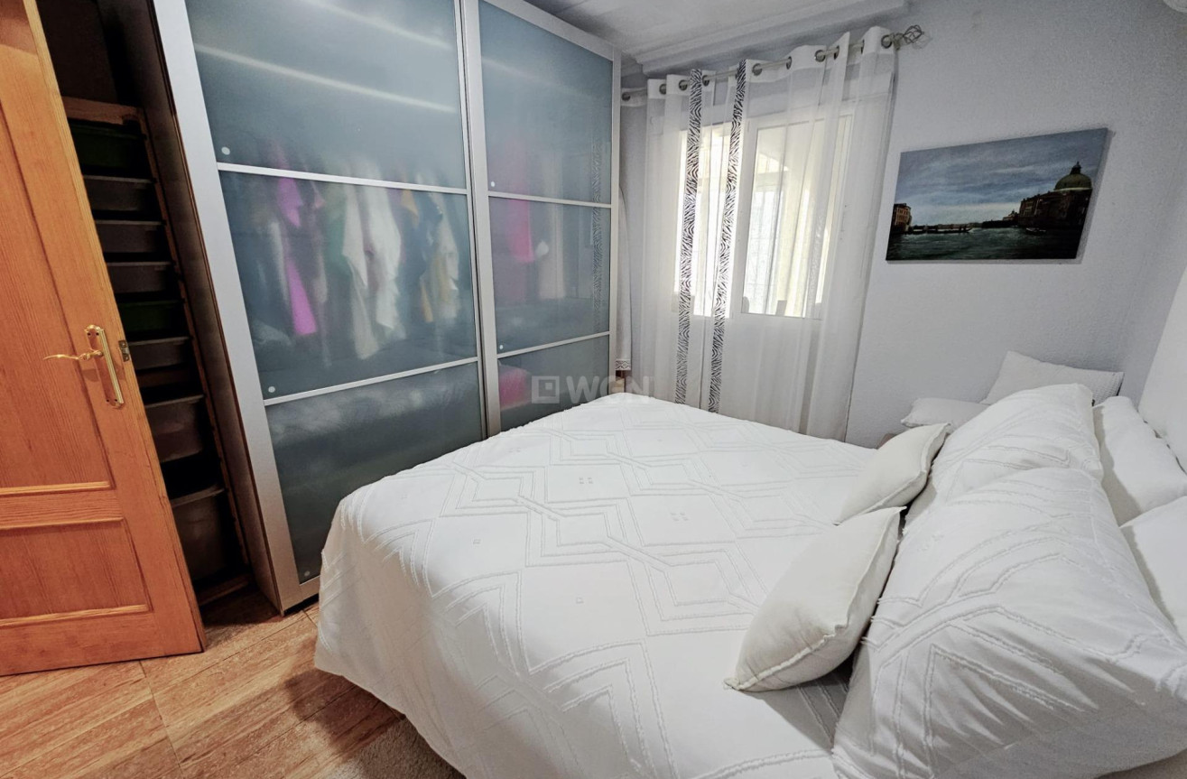 Odsprzedaż - Bungalow - Torrevieja - La Siesta - El Salado - Torreta