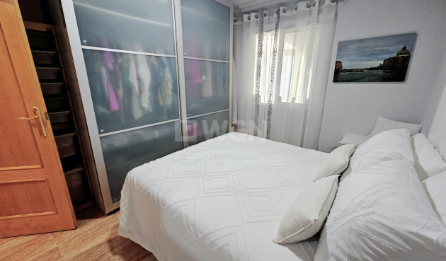 Odsprzedaż - Bungalow - Torrevieja - La Siesta - El Salado - Torreta