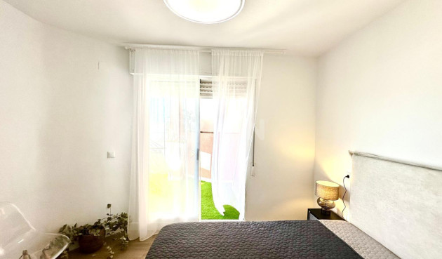 Odsprzedaż - Mieszkanie w bloku - Torrevieja - Centro