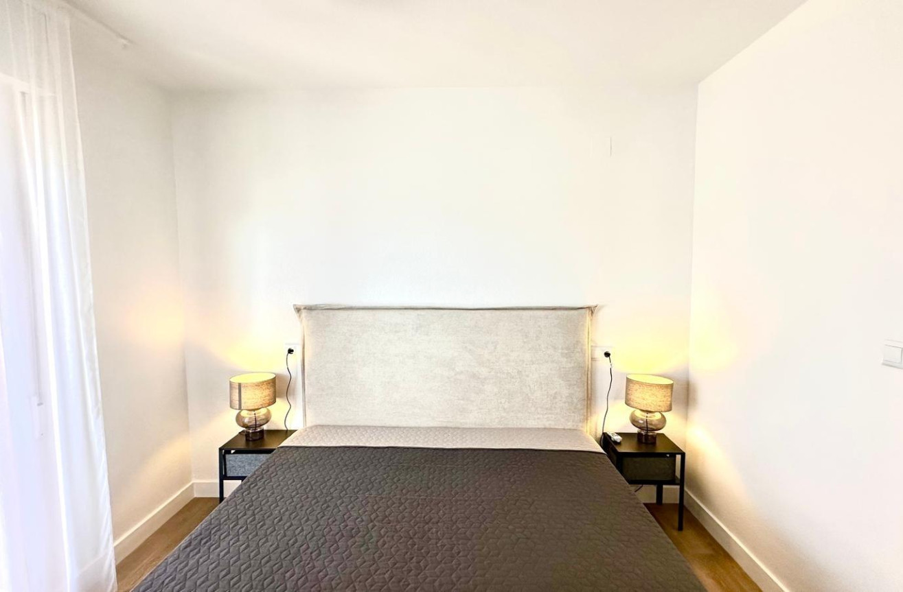 Odsprzedaż - Mieszkanie w bloku - Torrevieja - Centro