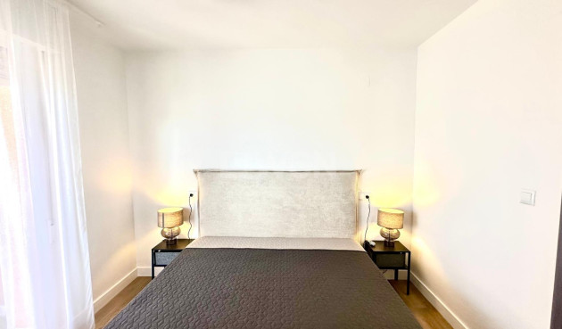 Odsprzedaż - Mieszkanie w bloku - Torrevieja - Centro