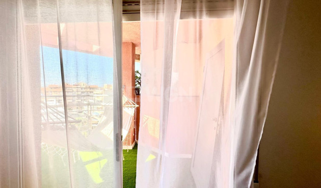 Odsprzedaż - Mieszkanie w bloku - Torrevieja - Centro