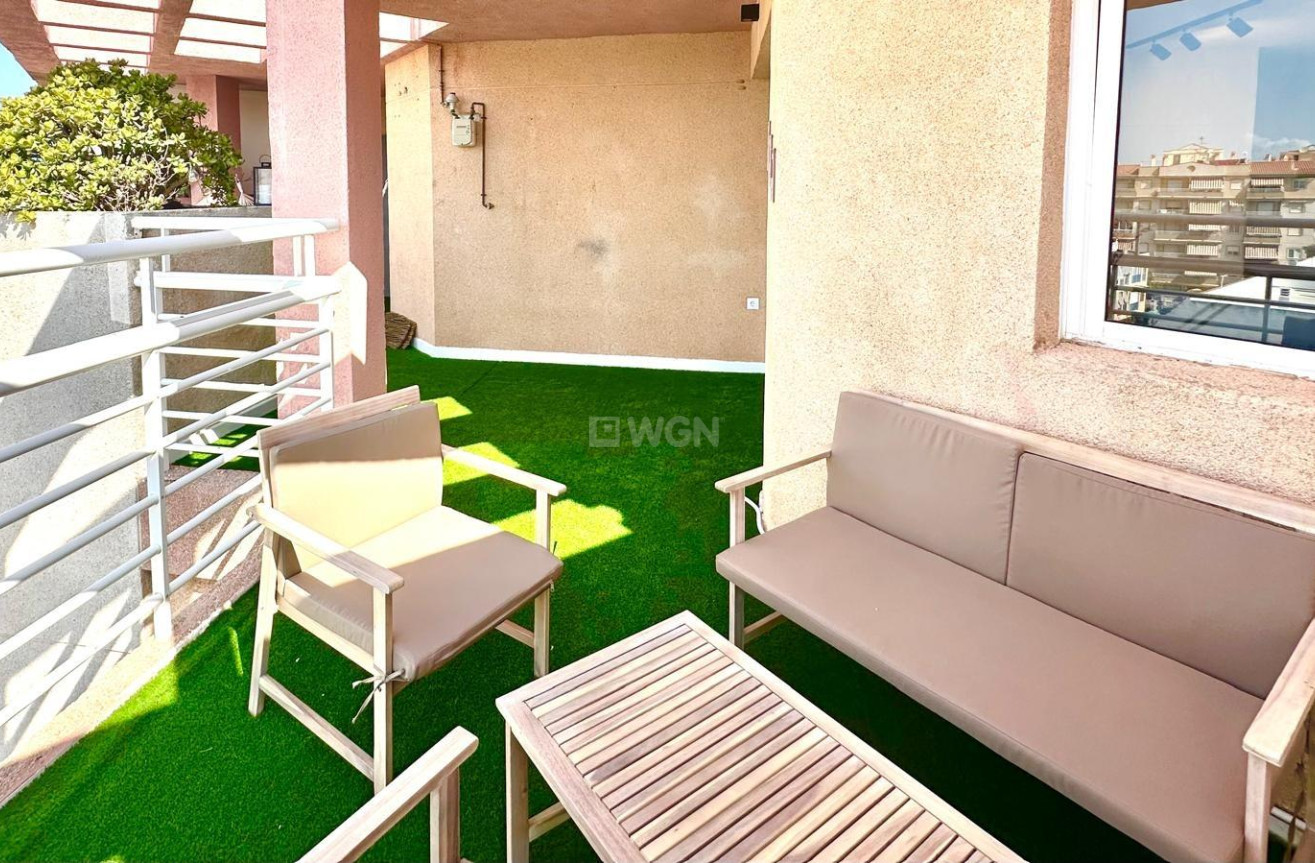 Odsprzedaż - Mieszkanie w bloku - Torrevieja - Centro