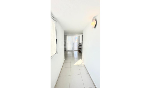 Odsprzedaż - Mieszkanie w bloku - Torrevieja - Centro