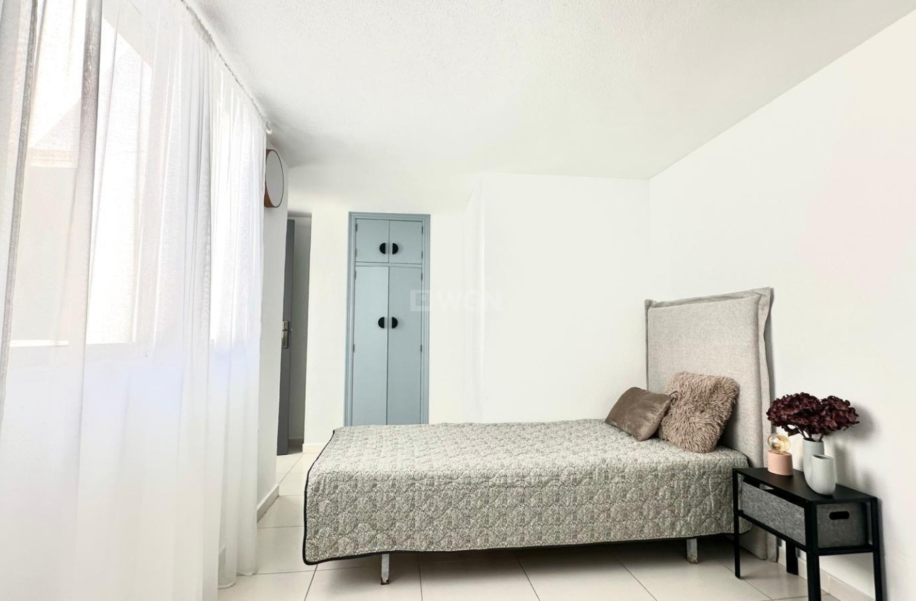 Odsprzedaż - Mieszkanie w bloku - Torrevieja - Centro