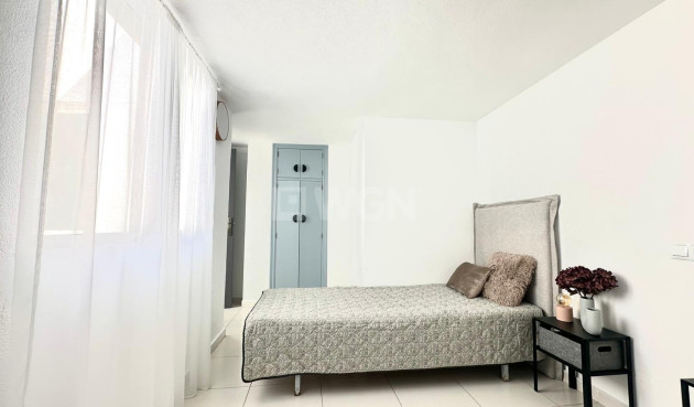 Odsprzedaż - Mieszkanie w bloku - Torrevieja - Centro