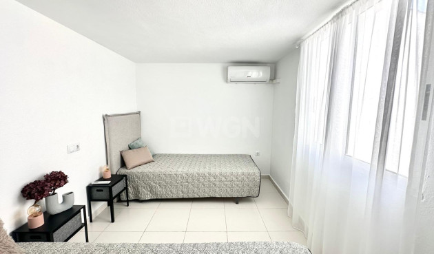 Odsprzedaż - Mieszkanie w bloku - Torrevieja - Centro