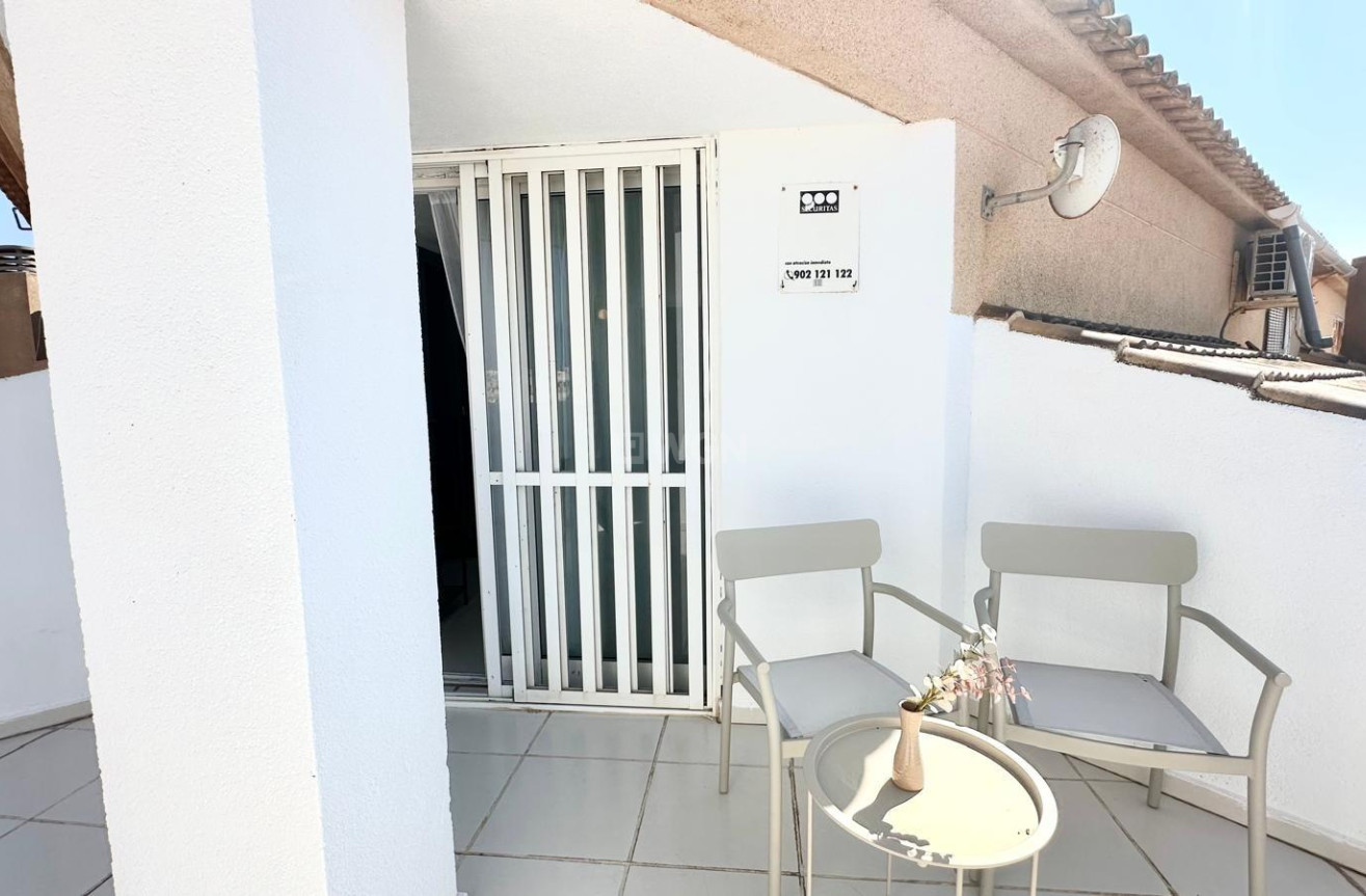 Odsprzedaż - Mieszkanie w bloku - Torrevieja - Centro