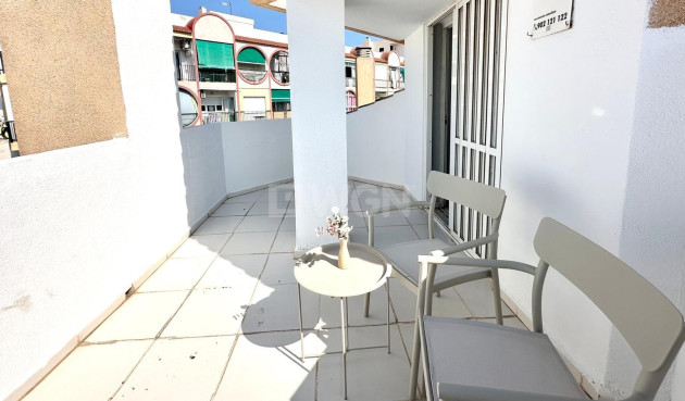 Odsprzedaż - Mieszkanie w bloku - Torrevieja - Centro