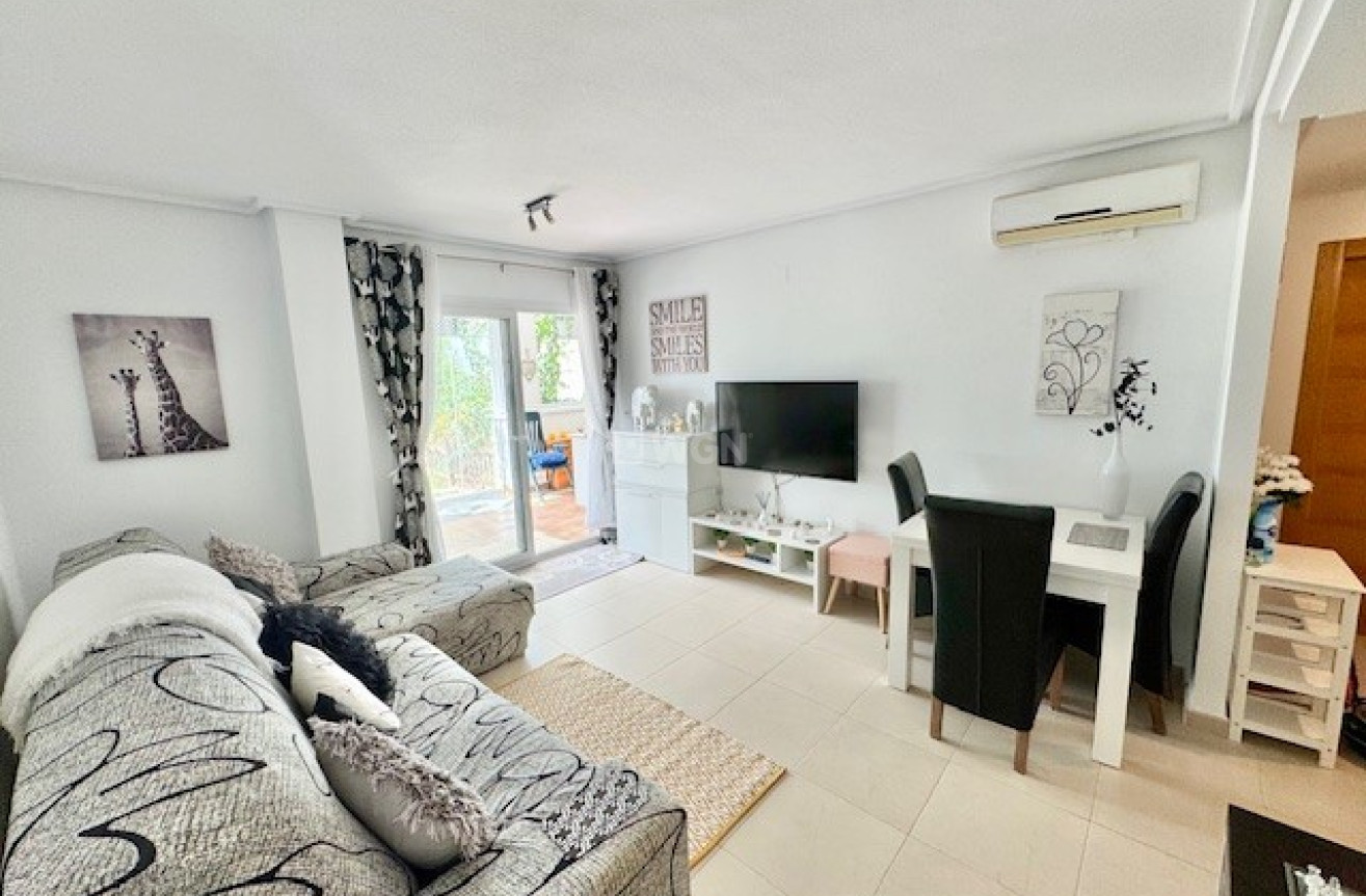 Odsprzedaż - Mieszkanie w bloku - Hacienda Riquelme Golf Resort - Inland