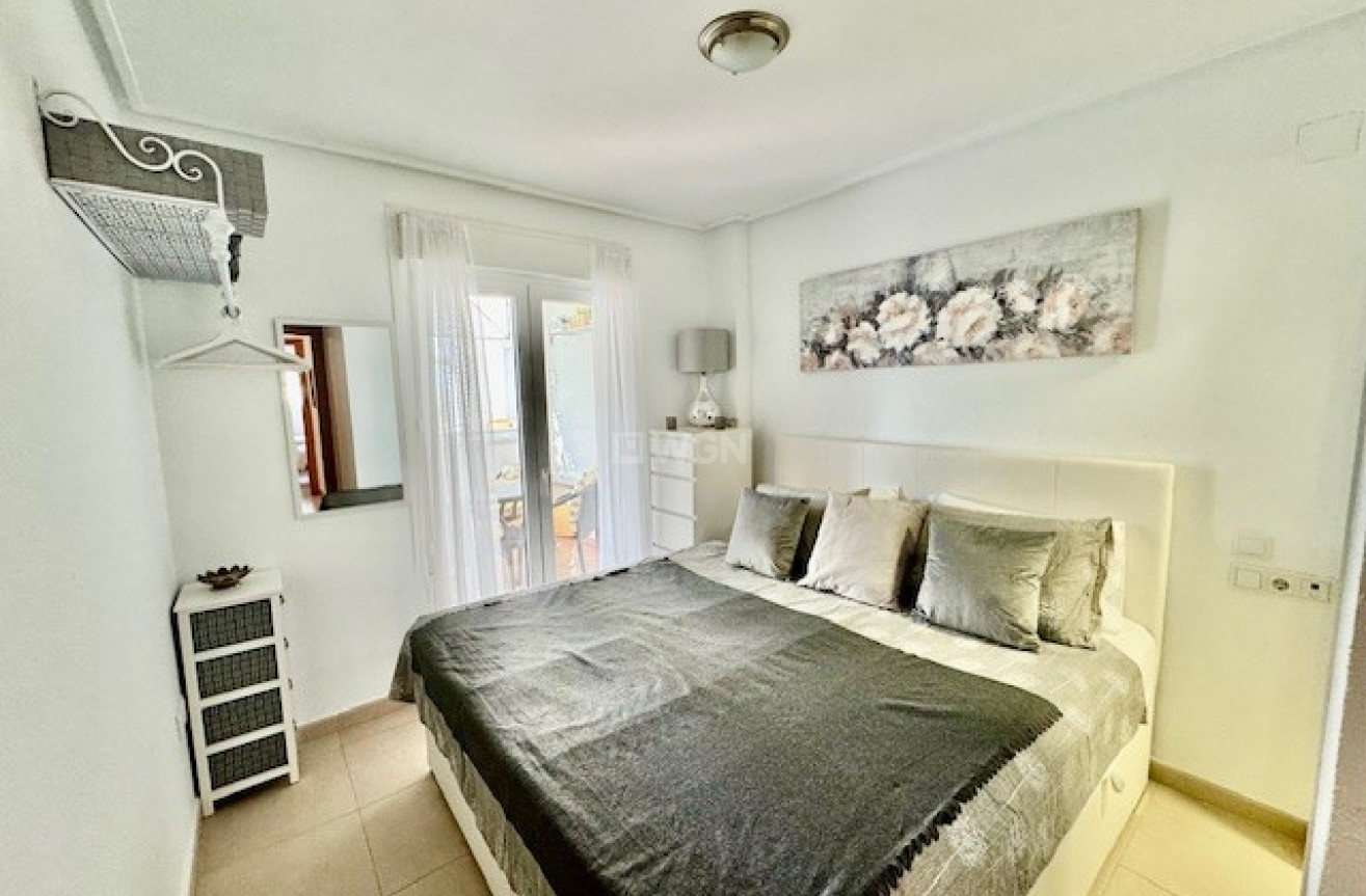 Odsprzedaż - Mieszkanie w bloku - Hacienda Riquelme Golf Resort - Inland