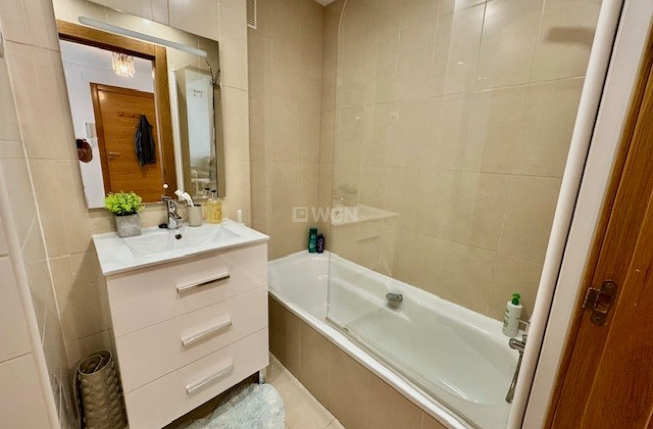 Odsprzedaż - Mieszkanie w bloku - Hacienda Riquelme Golf Resort - Inland