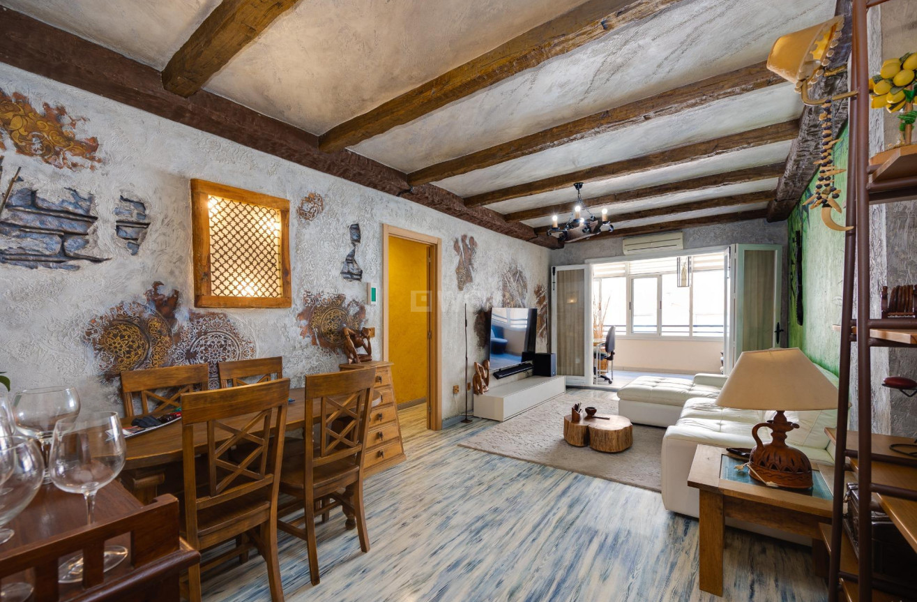 Odsprzedaż - Mieszkanie w bloku - Torrevieja - Acequion