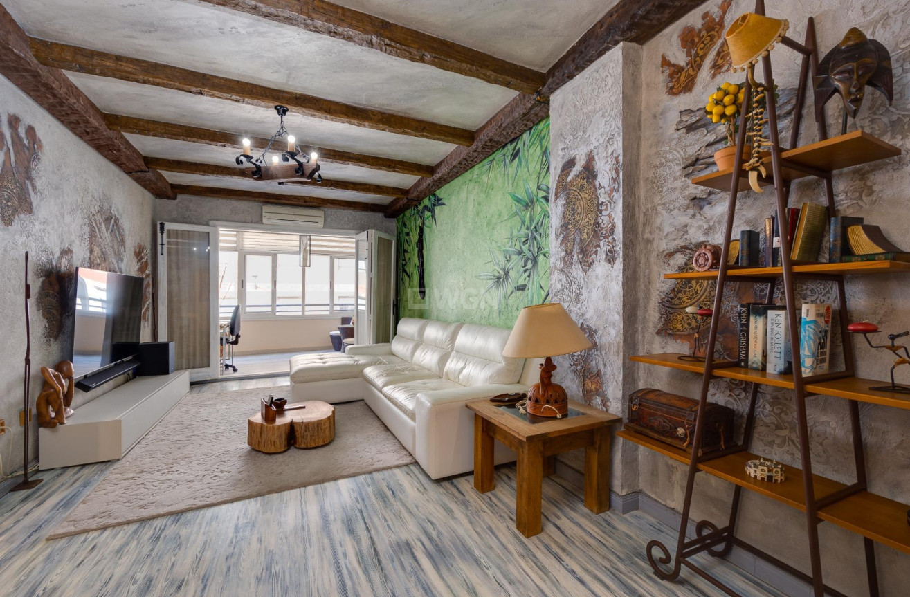 Odsprzedaż - Mieszkanie w bloku - Torrevieja - Acequion