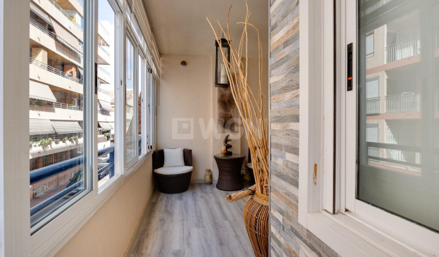 Odsprzedaż - Mieszkanie w bloku - Torrevieja - Acequion