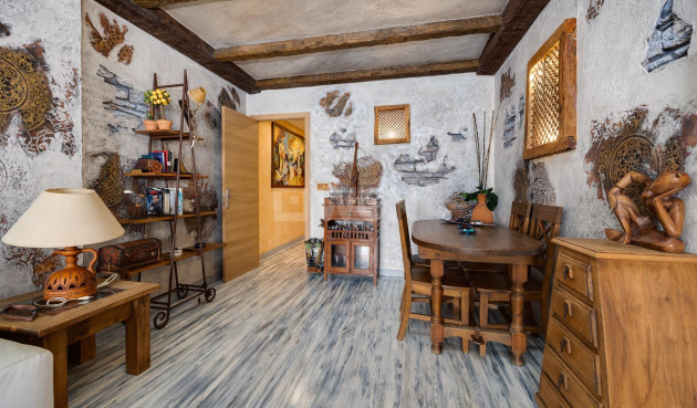 Odsprzedaż - Mieszkanie w bloku - Torrevieja - Acequion