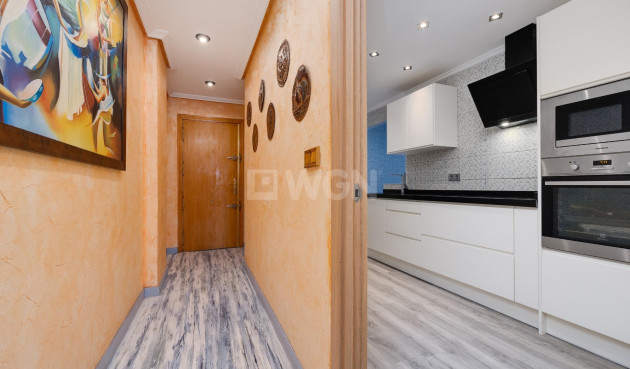 Odsprzedaż - Mieszkanie w bloku - Torrevieja - Acequion